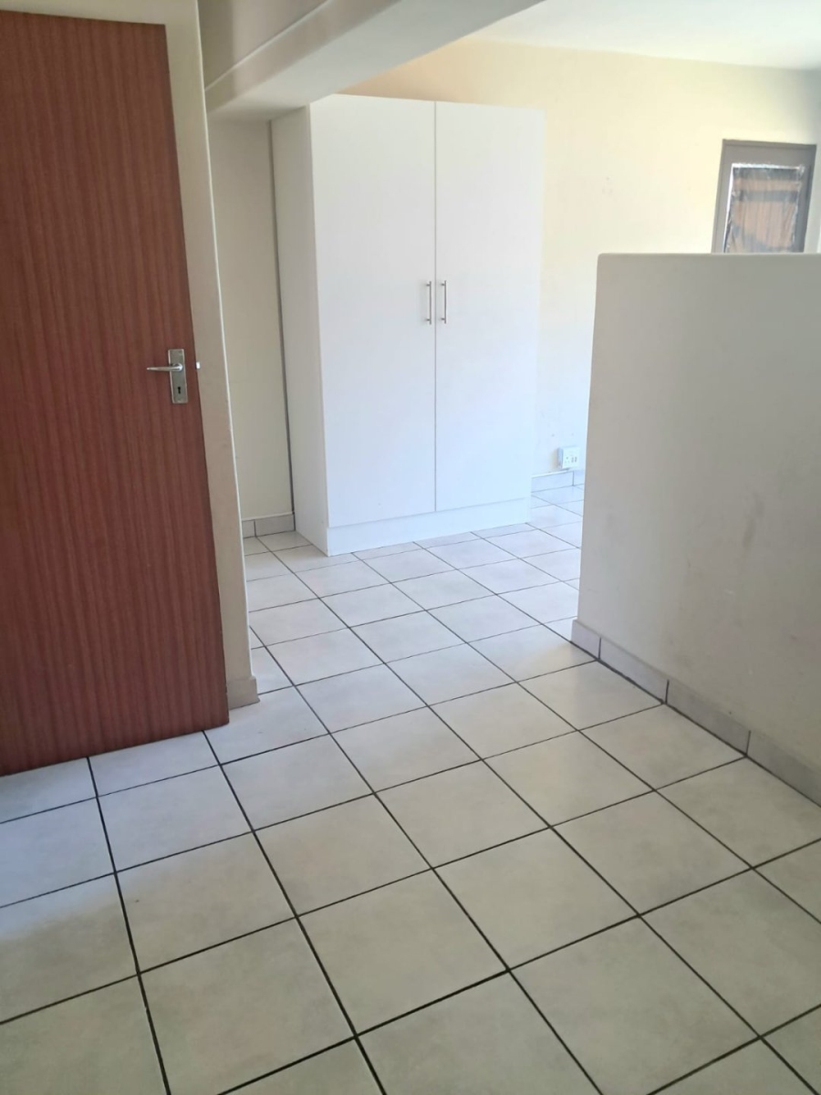 To Let  Bedroom Property for Rent in Dawnview Gauteng