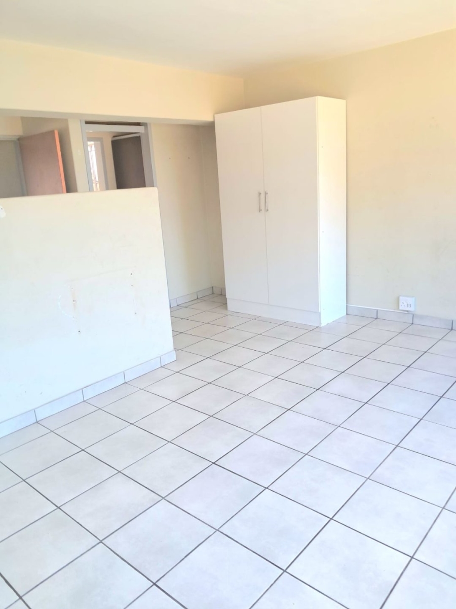 To Let  Bedroom Property for Rent in Dawnview Gauteng