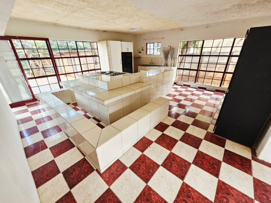 To Let 4 Bedroom Property for Rent in Erasmia Gauteng