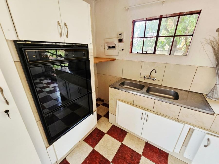 To Let 4 Bedroom Property for Rent in Erasmia Gauteng