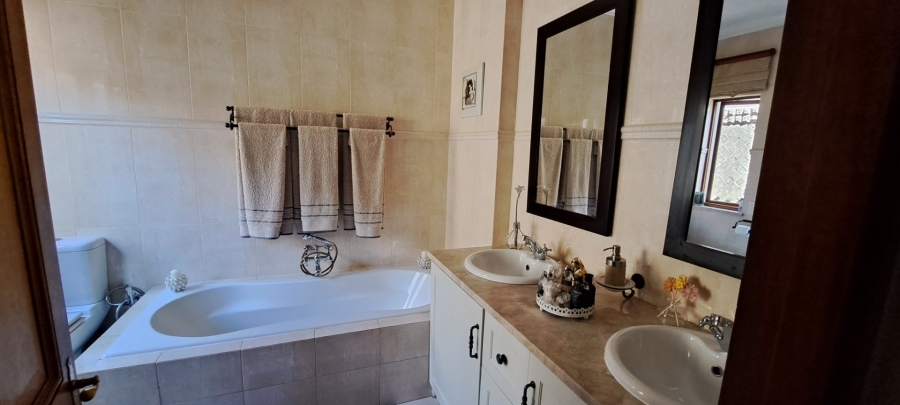 3 Bedroom Property for Sale in Marais Steyn Park Gauteng