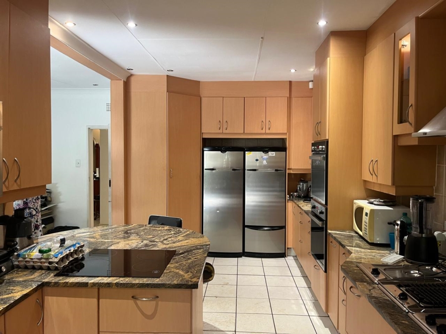 3 Bedroom Property for Sale in Lombardy East Gauteng