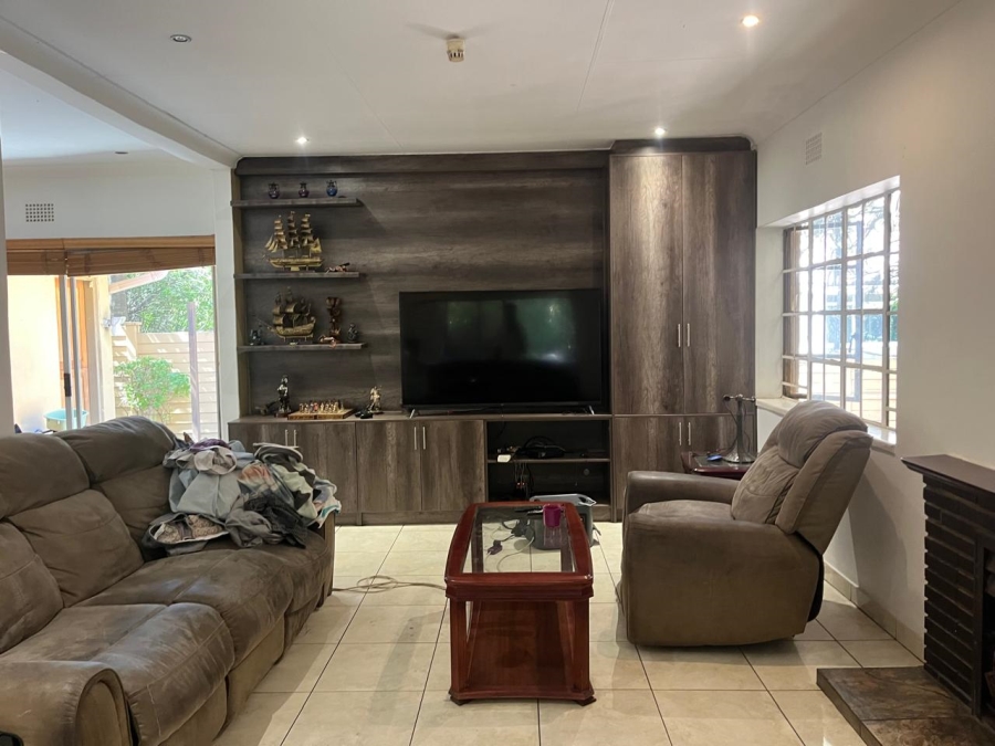 3 Bedroom Property for Sale in Lombardy East Gauteng