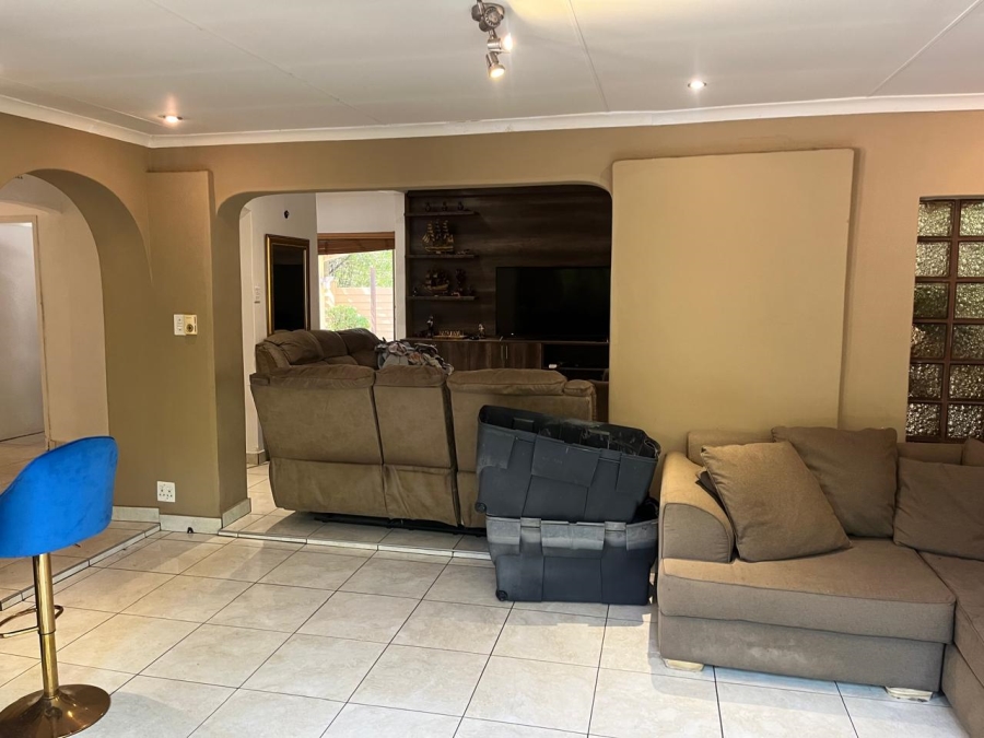 3 Bedroom Property for Sale in Lombardy East Gauteng