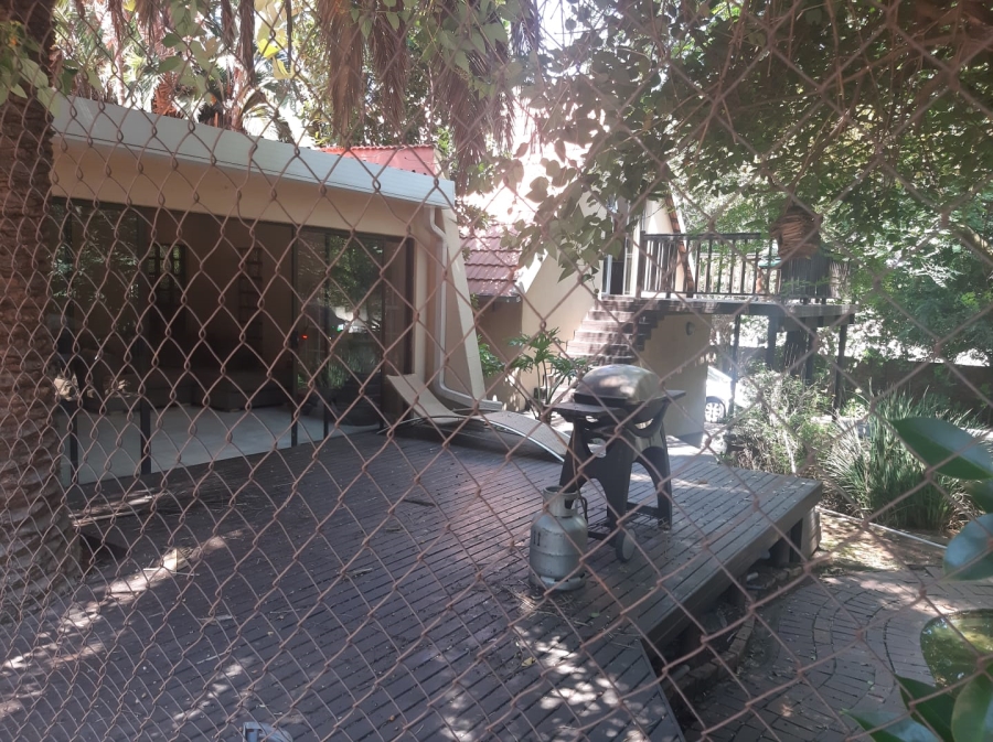 3 Bedroom Property for Sale in Lombardy East Gauteng