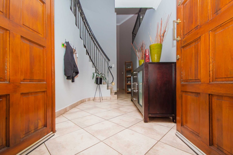 4 Bedroom Property for Sale in Honeydew Ridge Gauteng