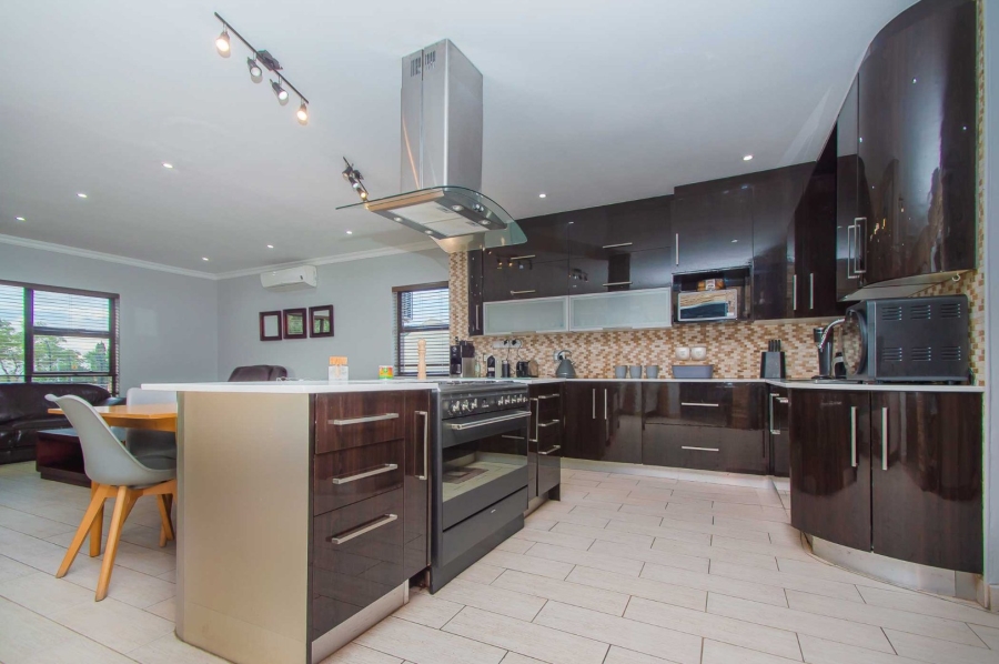 4 Bedroom Property for Sale in Honeydew Ridge Gauteng