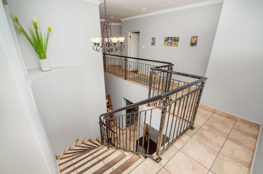 4 Bedroom Property for Sale in Honeydew Ridge Gauteng