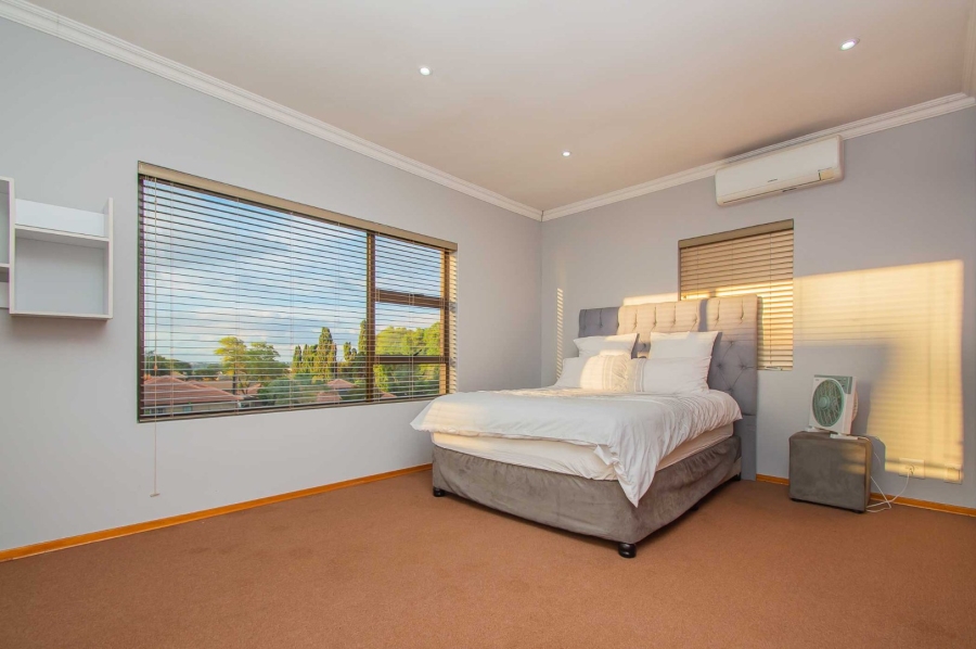 4 Bedroom Property for Sale in Honeydew Ridge Gauteng