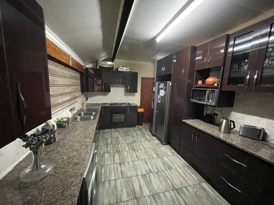 4 Bedroom Property for Sale in Meyerspark Gauteng