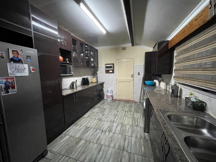 4 Bedroom Property for Sale in Meyerspark Gauteng