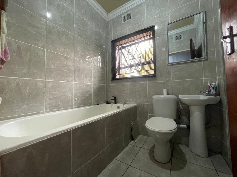 4 Bedroom Property for Sale in Meyerspark Gauteng