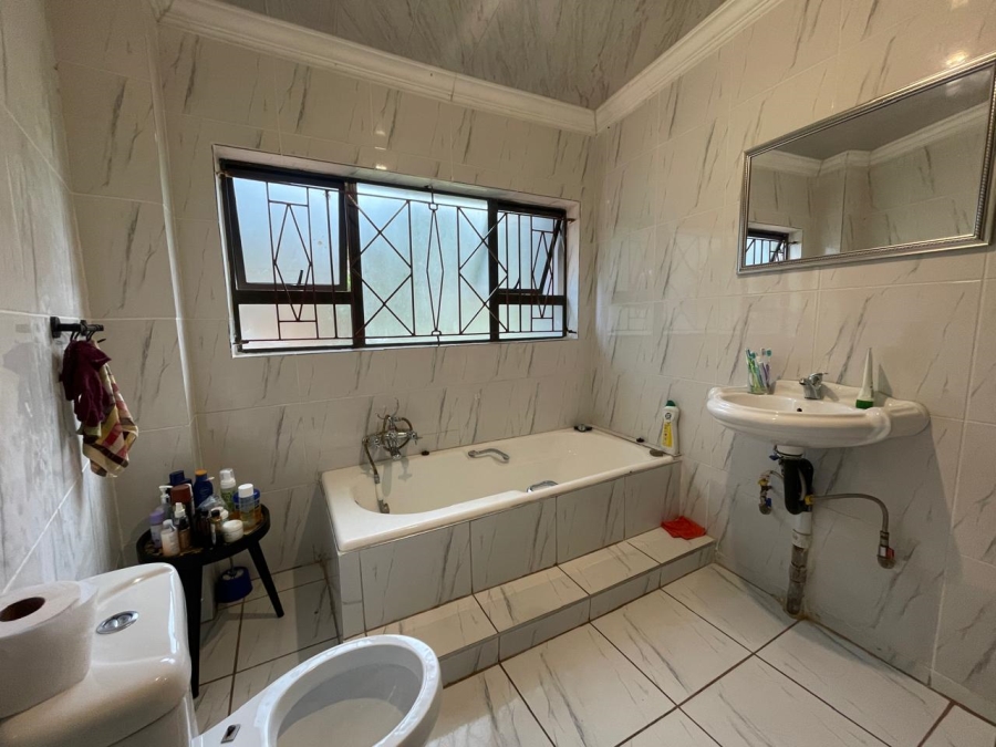 4 Bedroom Property for Sale in Meyerspark Gauteng