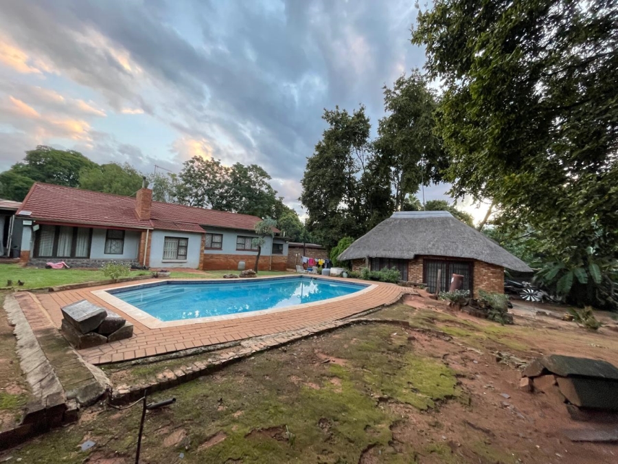 4 Bedroom Property for Sale in Meyerspark Gauteng
