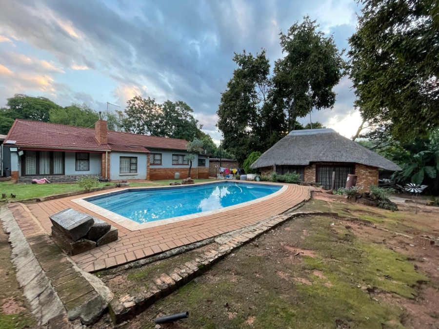 4 Bedroom Property for Sale in Meyerspark Gauteng