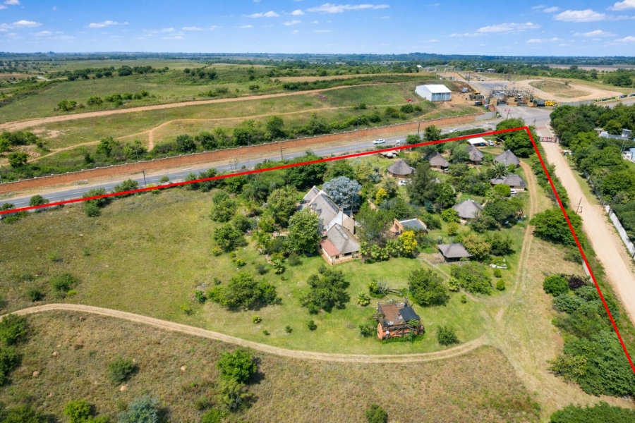 5 Bedroom Property for Sale in North Champagne Estate Gauteng