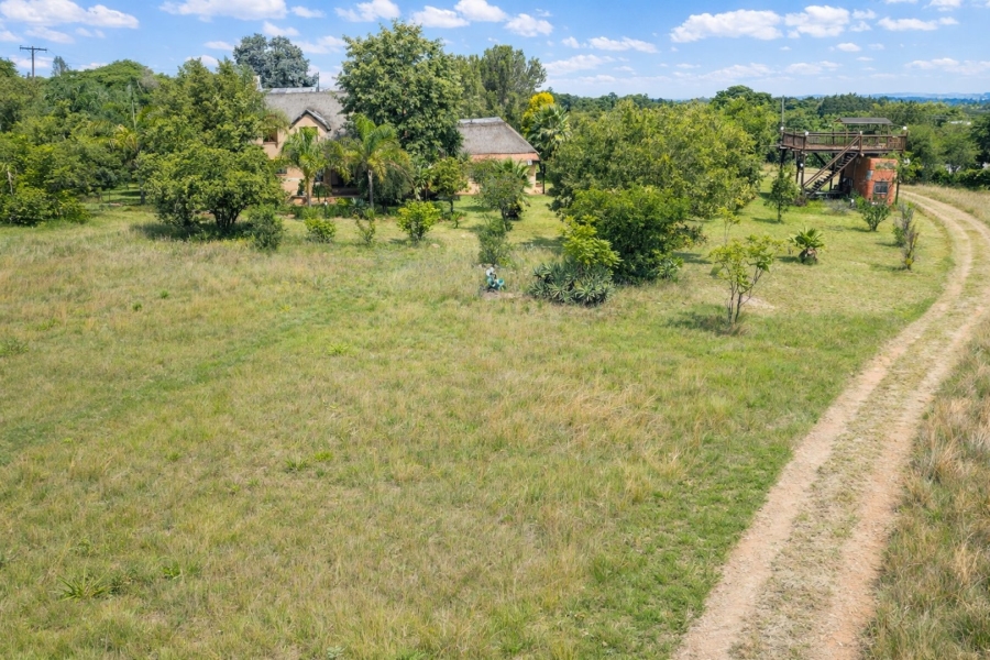 5 Bedroom Property for Sale in North Champagne Estate Gauteng