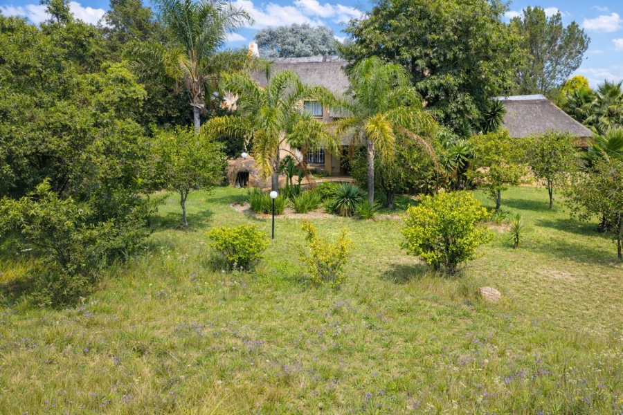 5 Bedroom Property for Sale in North Champagne Estate Gauteng