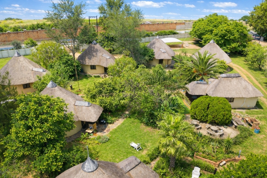 5 Bedroom Property for Sale in North Champagne Estate Gauteng