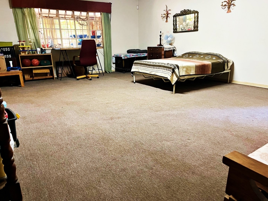 4 Bedroom Property for Sale in Eldoraigne Gauteng