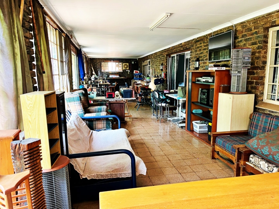 4 Bedroom Property for Sale in Eldoraigne Gauteng