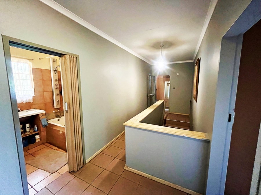 4 Bedroom Property for Sale in Eldoraigne Gauteng