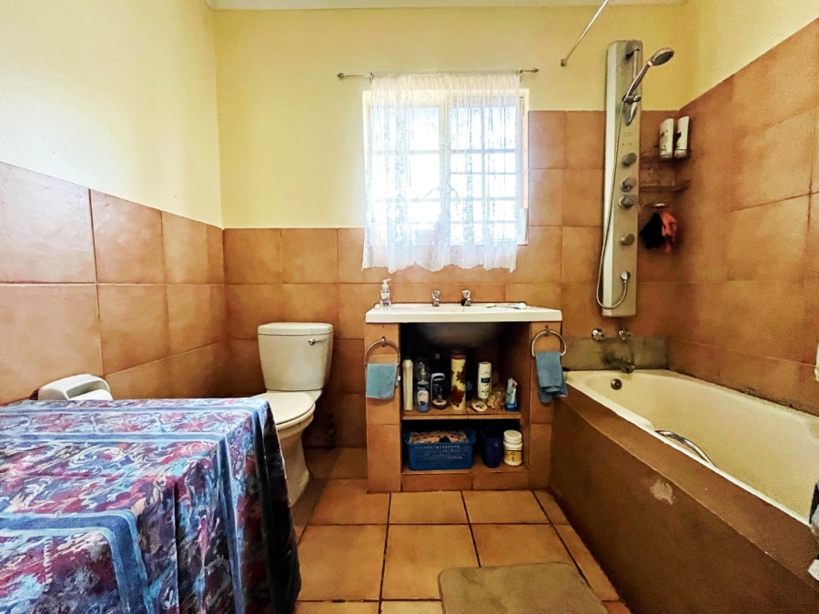 4 Bedroom Property for Sale in Eldoraigne Gauteng