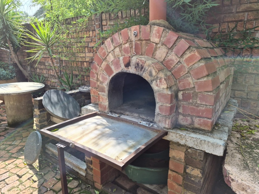 4 Bedroom Property for Sale in Eldoraigne Gauteng