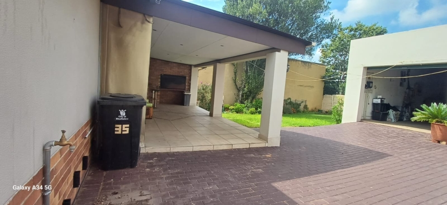 3 Bedroom Property for Sale in South Crest Gauteng
