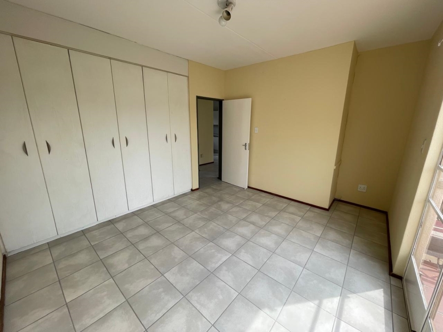 2 Bedroom Property for Sale in Halfway Gardens Gauteng