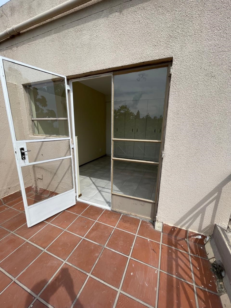 2 Bedroom Property for Sale in Halfway Gardens Gauteng