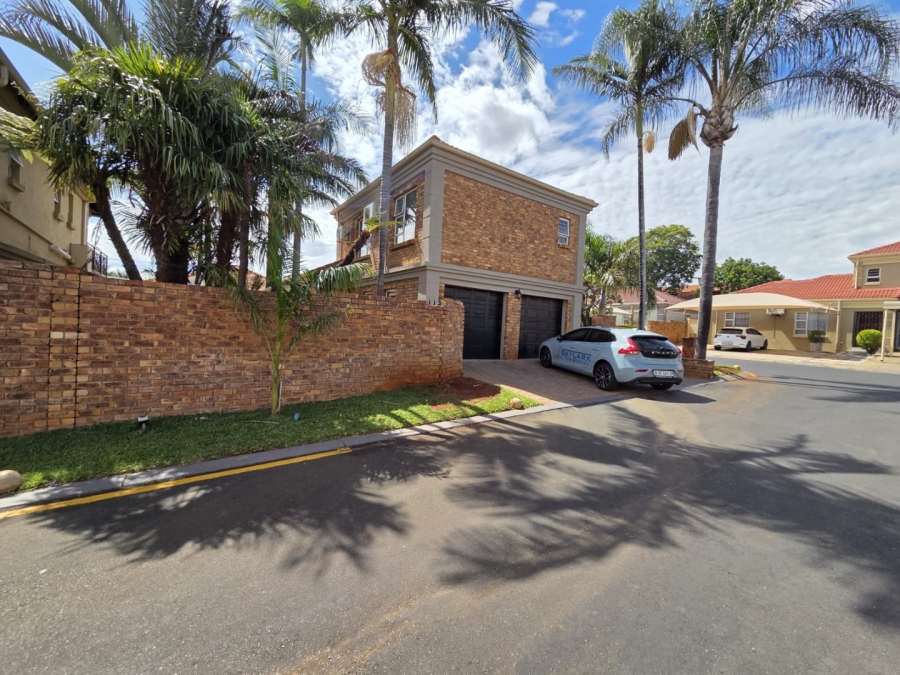 3 Bedroom Property for Sale in Magalieskruin Gauteng