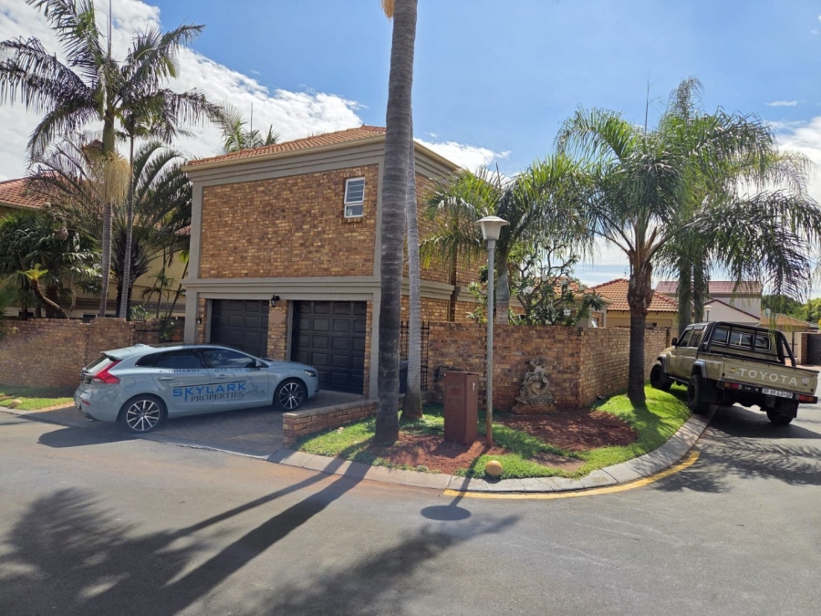 3 Bedroom Property for Sale in Magalieskruin Gauteng