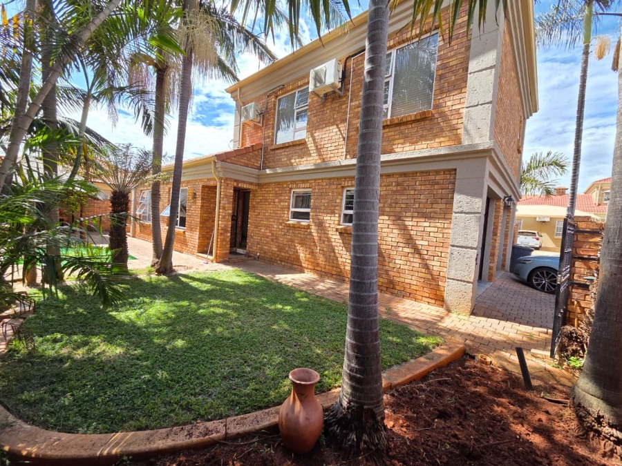 3 Bedroom Property for Sale in Magalieskruin Gauteng