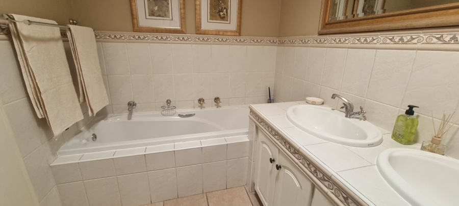 3 Bedroom Property for Sale in Bruma Gauteng