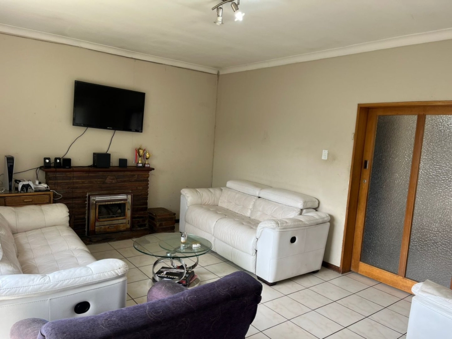 To Let 3 Bedroom Property for Rent in Lyndhurst Gauteng