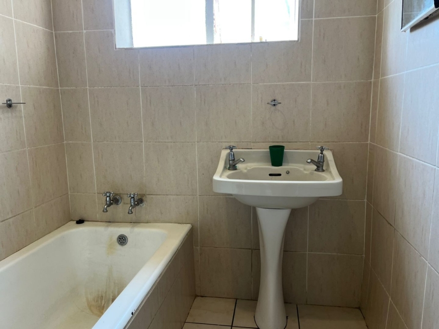 To Let 3 Bedroom Property for Rent in Lyndhurst Gauteng