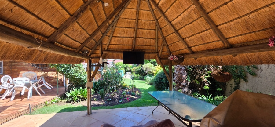 4 Bedroom Property for Sale in Dowerglen Gauteng