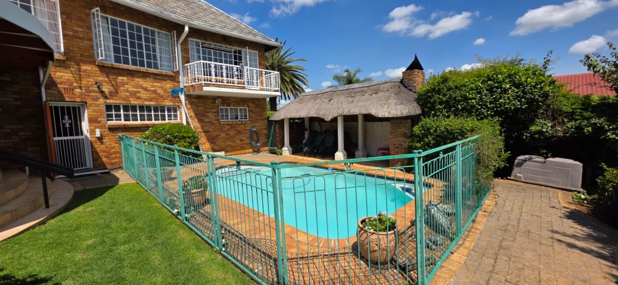 4 Bedroom Property for Sale in Dowerglen Gauteng