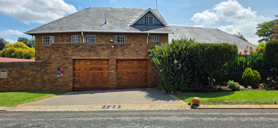 4 Bedroom Property for Sale in Dowerglen Gauteng
