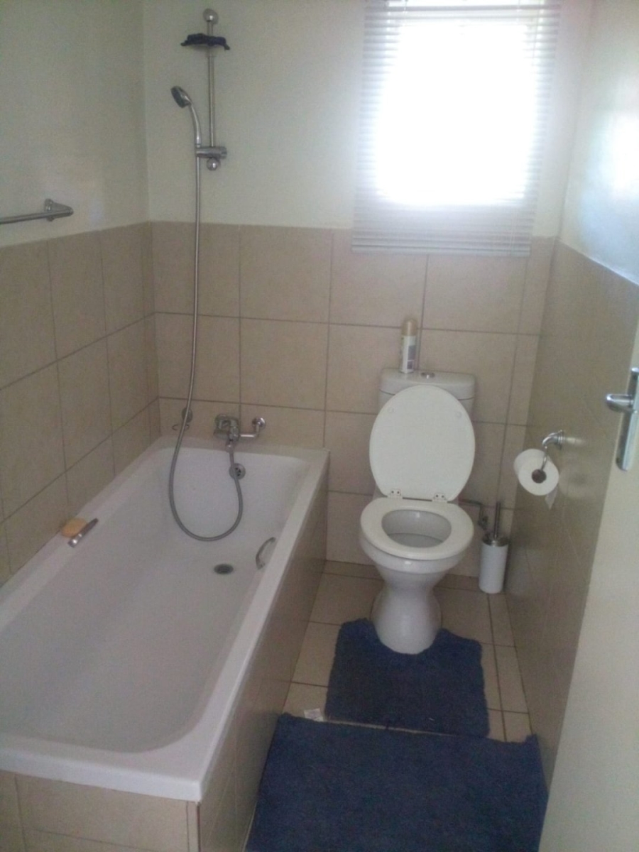 2 Bedroom Property for Sale in The Orchards Gauteng