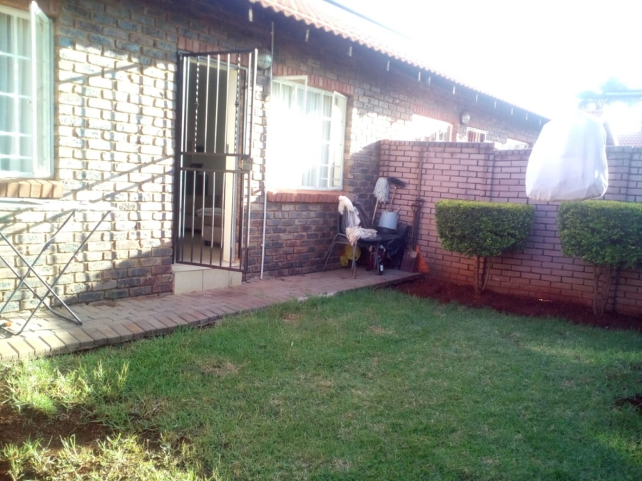 2 Bedroom Property for Sale in The Orchards Gauteng