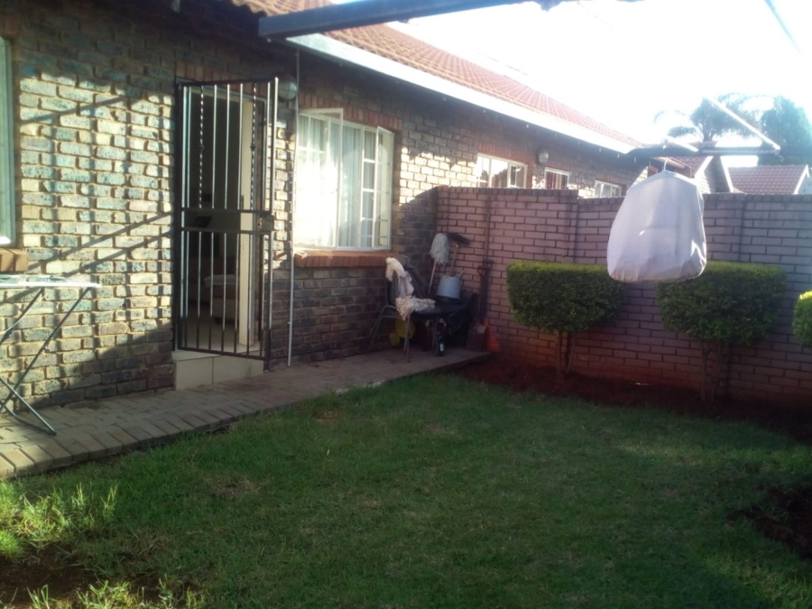 2 Bedroom Property for Sale in The Orchards Gauteng