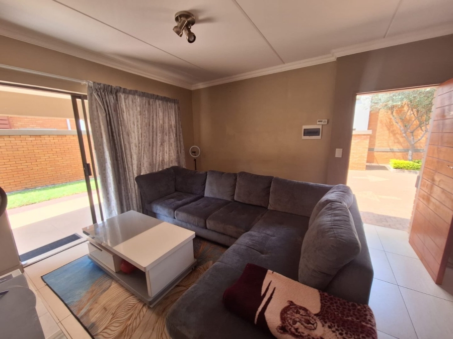2 Bedroom Property for Sale in Andeon AH Gauteng