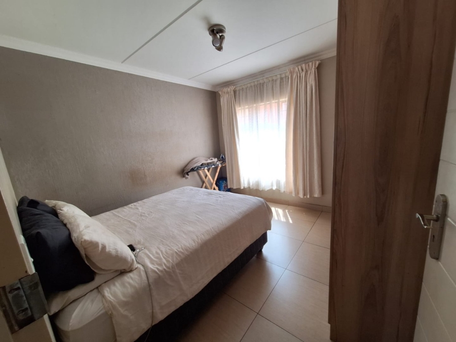 2 Bedroom Property for Sale in Andeon AH Gauteng