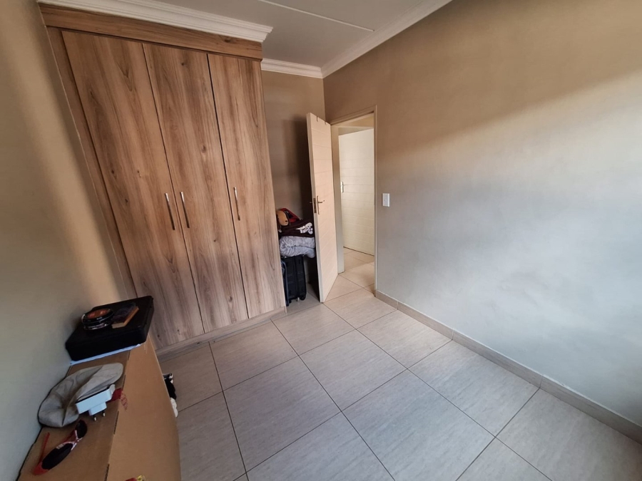 2 Bedroom Property for Sale in Andeon AH Gauteng