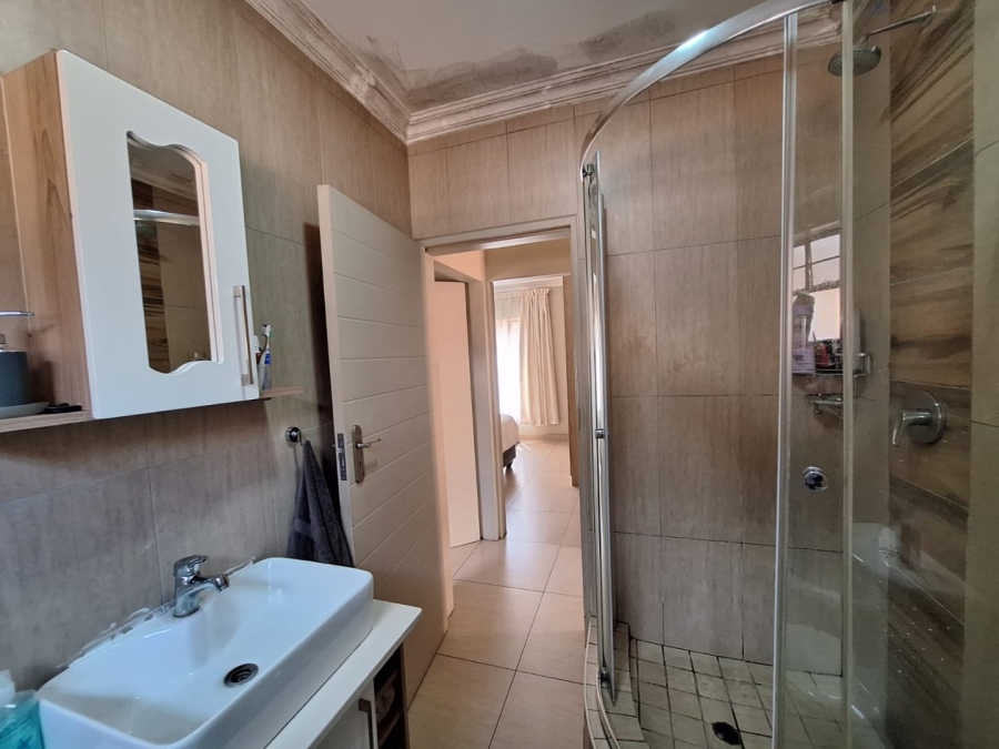 2 Bedroom Property for Sale in Andeon AH Gauteng