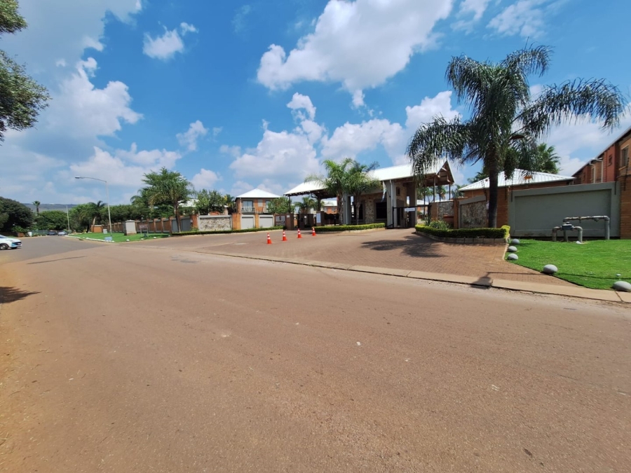 2 Bedroom Property for Sale in Andeon AH Gauteng