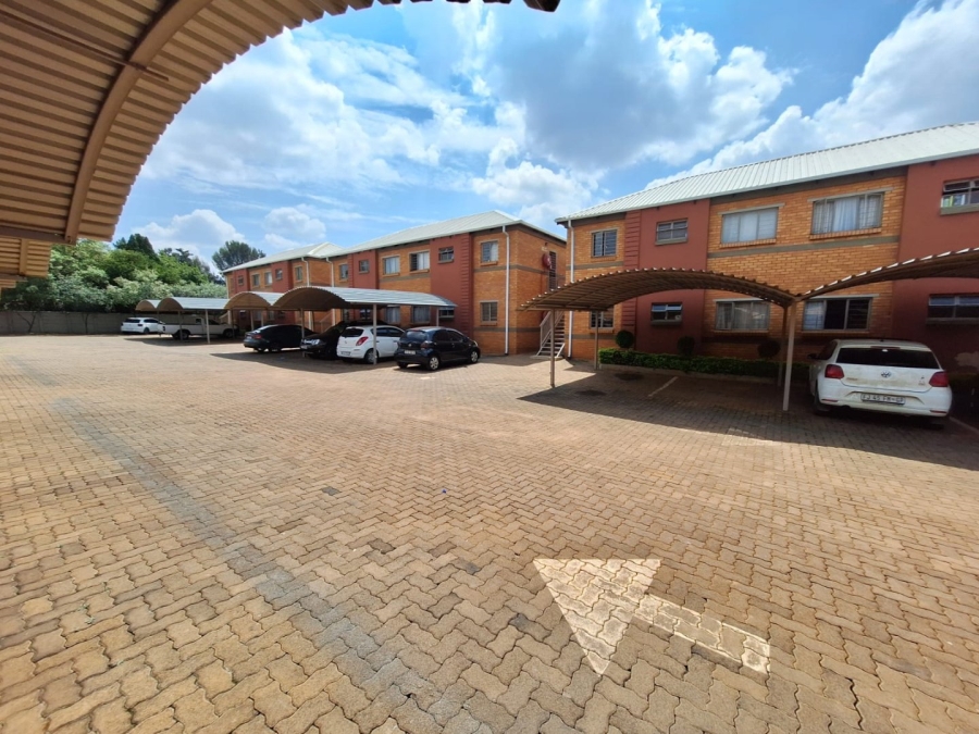 2 Bedroom Property for Sale in Andeon AH Gauteng