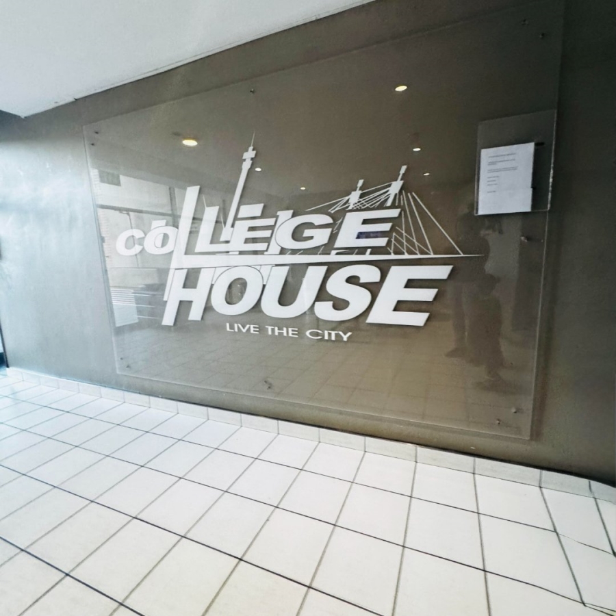 1 Bedroom Property for Sale in Braamfontein Gauteng